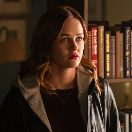 Ambyr Childers gets paid an average of $20,000 per episode from 'You.'